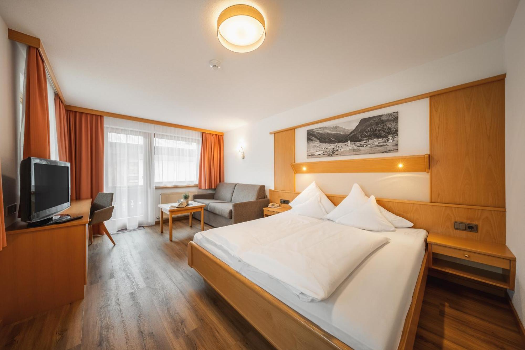 Double Room,1698914603:JPEG