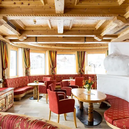 Alpenhotel Tirol-3